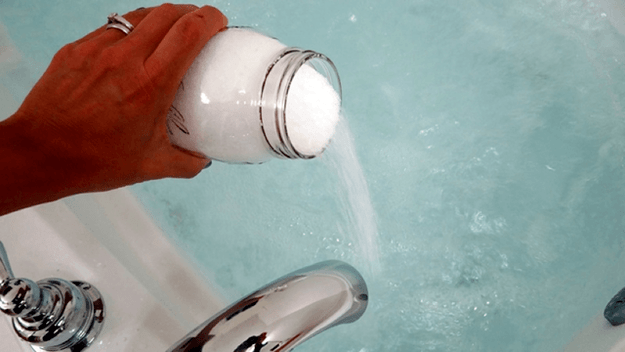 Baño con refrescos para aumentar un miembro