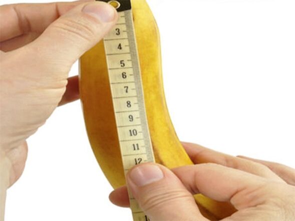 Tamaño de pene pequeño, que se puede aumentar con un extensor.